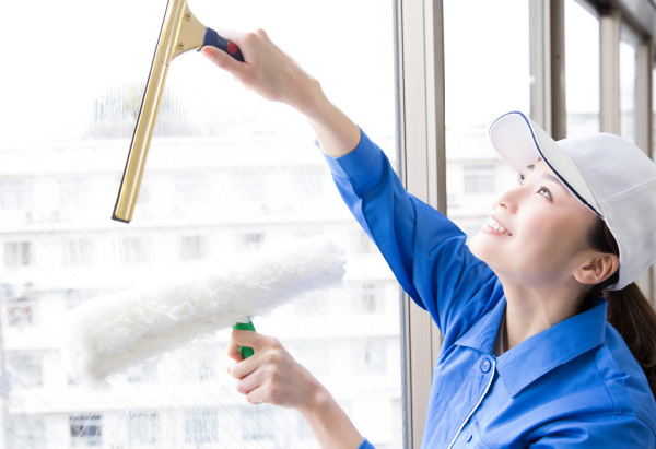 �{�݌x���ɐ��ʂ������ЂȂ�ł͂̈��S�E���S